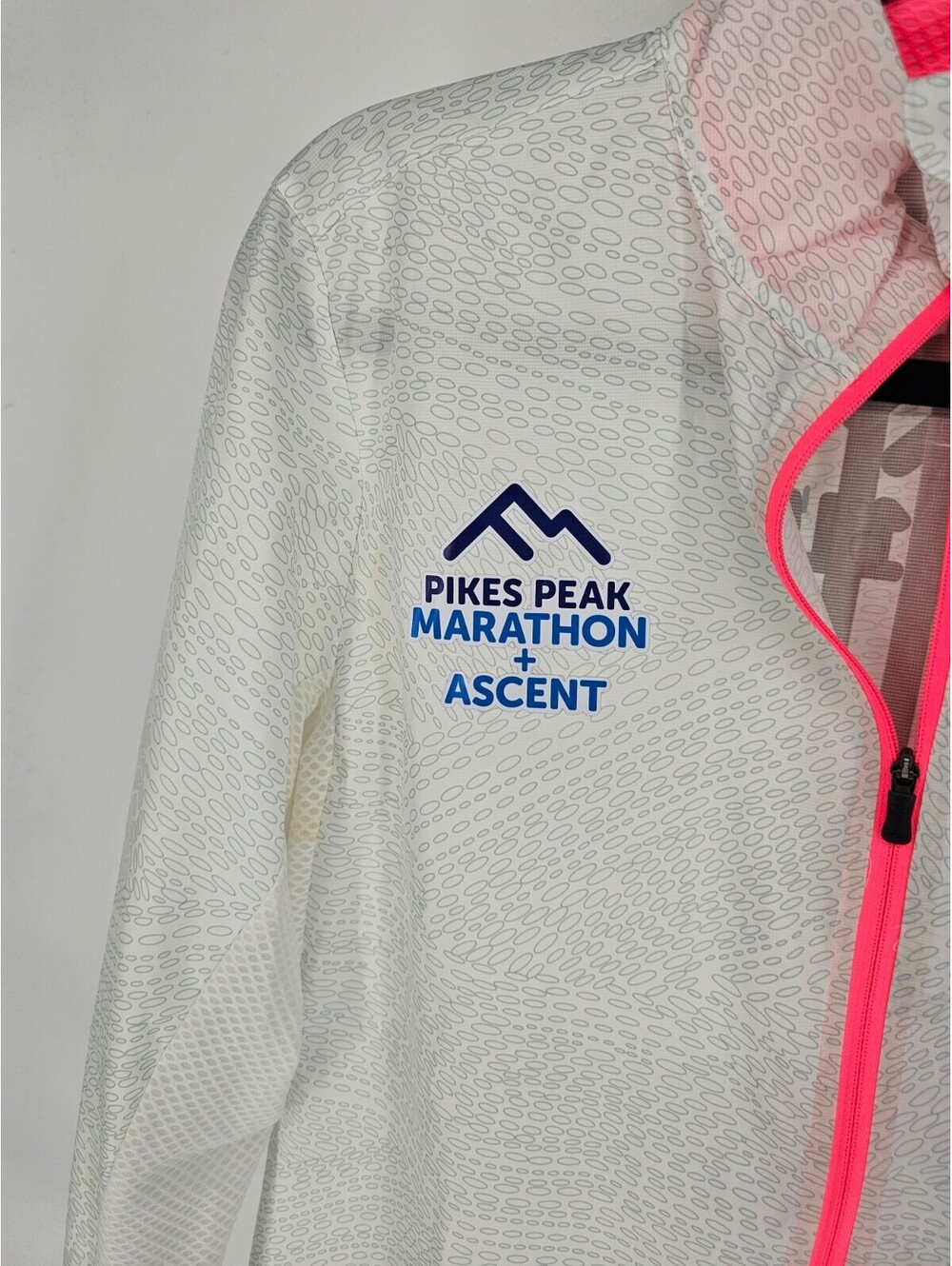 Saucony Run Shield Womens Sz M Lightweight Jacket Pikes Peak Marathon Ascent - Picture 2 of 5